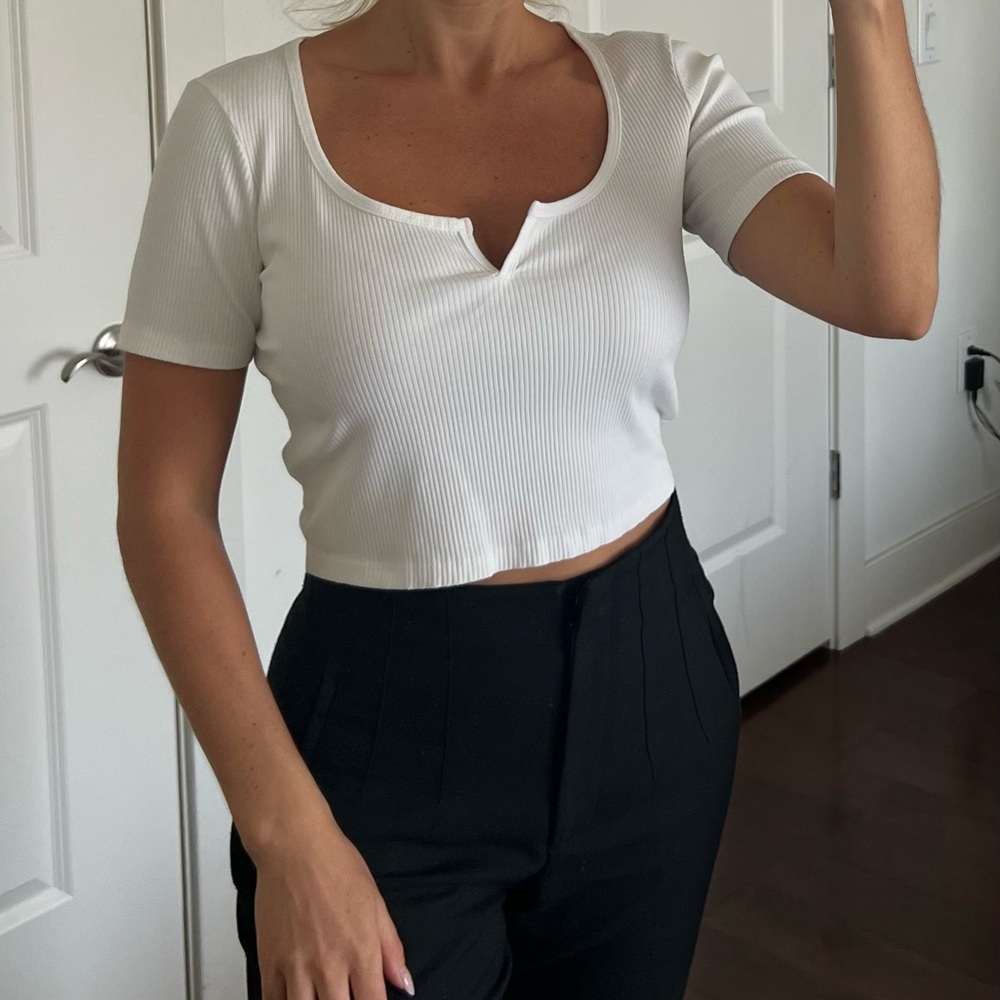 Zara White Ribbed Crop Top